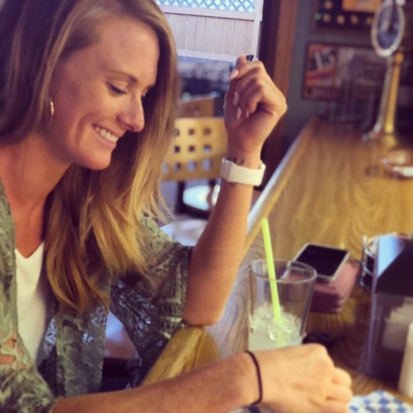 Meet your Posher, Kendra - Picture 1 of 1